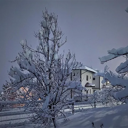 Two-bedroom In The Beautiful Pinerose Будинок відпочинку Бансько