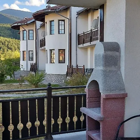 Будинок відпочинку Two-bedroom In The Beautiful Pinerose *